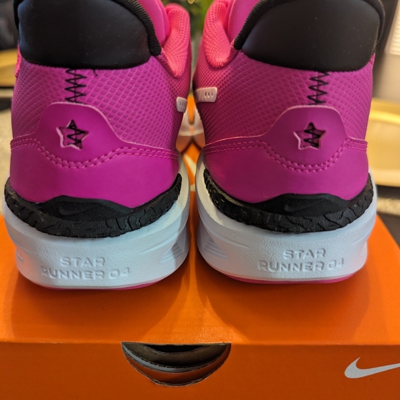 New Nike Sneakers - Picture 3 of 4